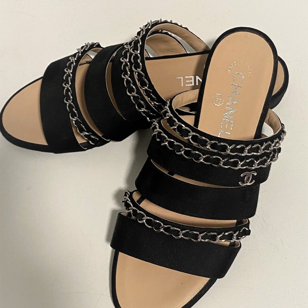 ⭐⭐️SOLD⭐️⭐️Chanel Multi-strap Gold Chain Sandals Slide Shoes Flat 37.5 NIB
